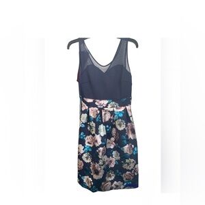 En Focus Navy Floral Dress NWT Size 6